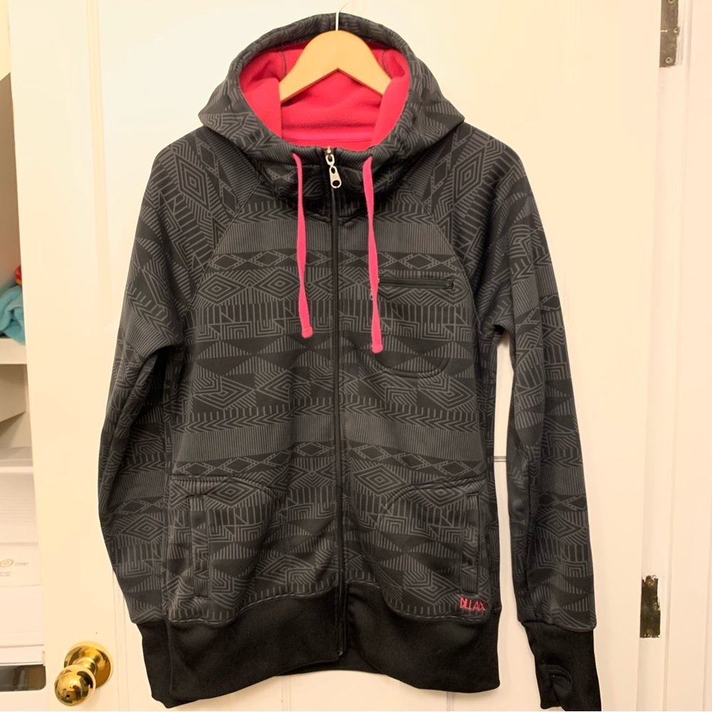 ⭐️ Billabong Black and Pink Fleece Jacket